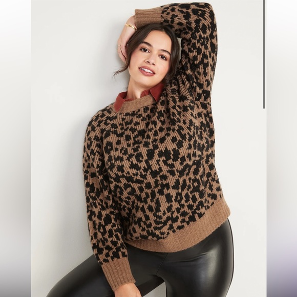 NWT Cozy Crewneck Leopard Sweater - Picture 1 of 8